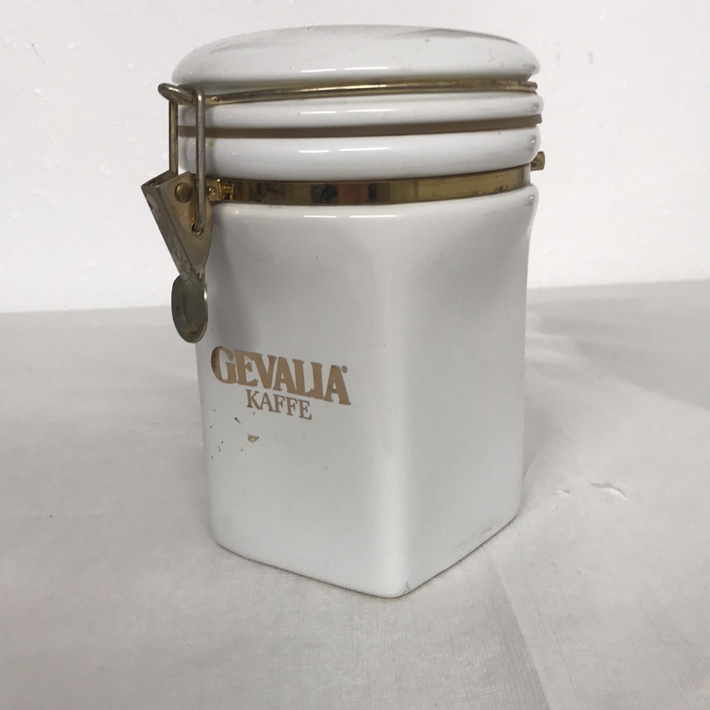 The King of Sweden Kitchen Canister 7” X 5”